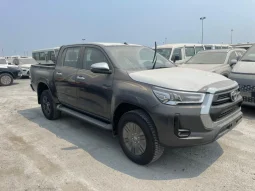 Toyota Hilux 4×4 Double Cabin 2.4 Diesel GLX Automatic