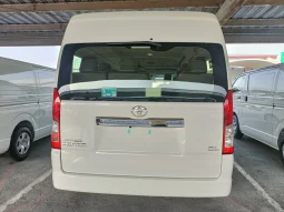 Toyota Hiace 2.8 High Roof 13 Str GL Diesel Manual