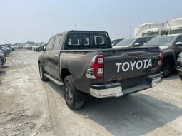 Toyota Hilux 4×4 Double Cabin 2.4 Diesel GLX Automatic