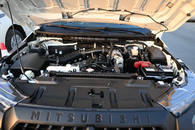 2025MY – MITSUBISHI L200 2.4L PETROL DCABIN 4X4 GL 5MT MID-LINE